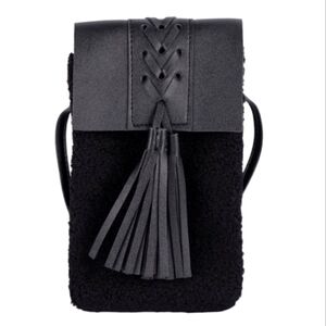 🟢$15 NWT Small Crossbody. Black faux leather, sherpa.